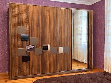 taxda qapi: Taxta teksturalı sürgülü qapılı qarderob - Material: ağac teksturalı — 1