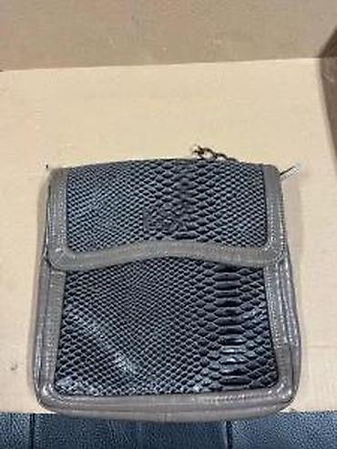 Torbe: Ženska torbica preko ramena sa lančanim kaišem - Materijal: veštačka — 5