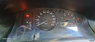 Toyota: Toyota Corolla: 1.4 l. | 2001 έ. Χάτσμπακ — 4