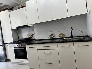 В связи с переездом, продаю Корейский Кухонный гарнитур в современном