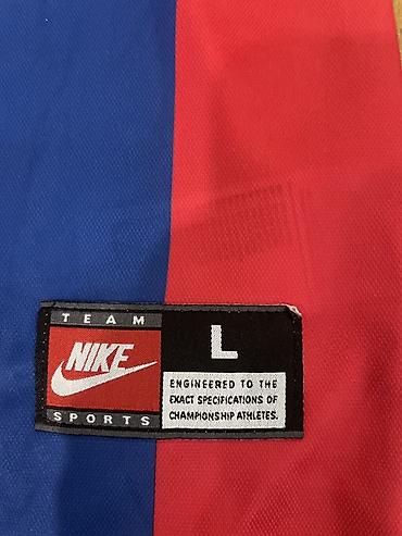 5860: Коллекционная футбольная футболка Nike Team Sports FC Barcelona — 3
