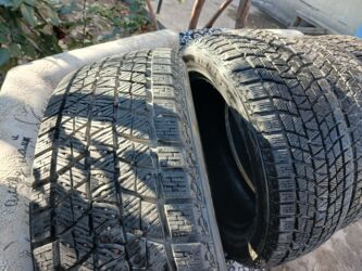 шины r14c: Зимнийи шины в очень хорошим состояния, 215-55-17. в прошлом гаду