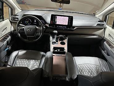 voxy noah: Toyota Sienna: 2021 г., 2.5 л, Вариатор, Гибрид, Минивэн — 9