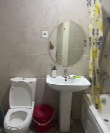 bu tikilən evlərdə mənzil: 28 may metrosun yaxınlıqı .28 Moll yani.4/2 .2 otaqli.isdilik kombi.Bu