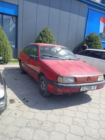 Volkswagen Passat: 1991 г., 1.8 л, Механика, Газ, Седан