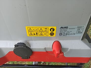 Baštenski alati i oprema: Izuzetna seckalica - drobilica za granje. Radi odlično, vrlo malo je — 9