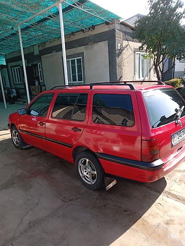Volkswagen: Volkswagen Golf: 1994 г., 1.8 л, Механика, Бензин, Универсал — 2