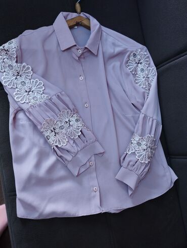 Tuflilər: Ayyaqqabilarin 2 si 30 azn donlarin.hamisi birlimde 50 azn Qadın geyim — 3