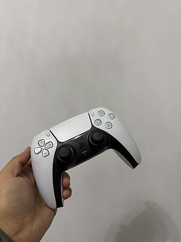 game console: PlayStation 5 Slim (версия с дисководом) + комплект - Игровая консоль — 3