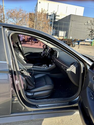 Hyundai: Hyundai Sonata: 2019 г., 2 л, Автомат, Газ, Седан — 27