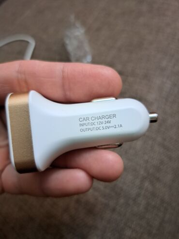 maşın salonları: Maşın üçün usb sarj.ağ rəng olan 2.1A qara rəng olan 3.1A.üzərində