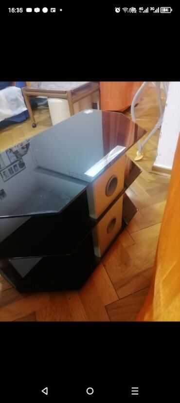 Komode: Sto stakleni za TV kao nov je . 80/40/50

Mirjevo — 13
