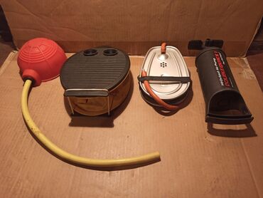 Ostali proizvodi za sport i rekreaciju: Četiri ispravne ali nekompletne pumpe za letnje rekvizite za plažu