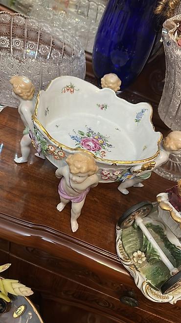 bayraq səkilləri: Porselėn dekorativ qab – putti fiqurlu - Material: incə işlənmiş — 2