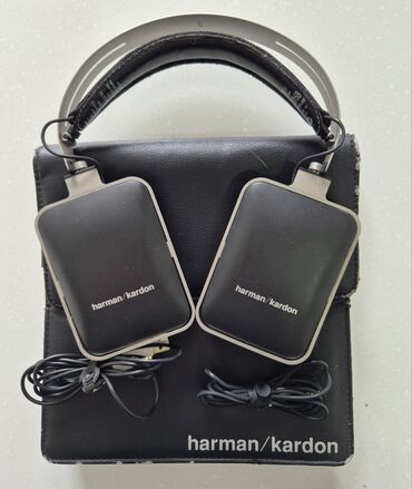 akusticheskie sistemy harman kardon so svetomuzykoi: Накладные Bluetooth наушники Harman Kardon BT Цена: 3,000 сом Два