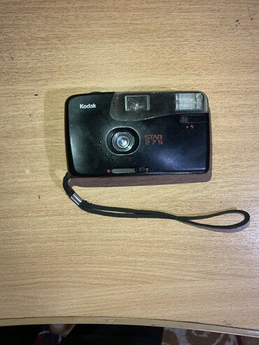 старые фотоаппарат: Kodak star 275 в хорошем состоянии работает не работает не знаю срочно