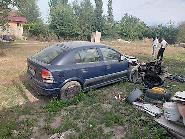 astra: Opel Astra: 2002 г., 1.4 л, Механика, Бензин, Седан — 4