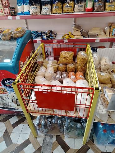 Digər istehsal avadanlığı: Market üçün teşirlər. 1 ədəd 20 azn. 
Çiko semiçka teşiri -25 azn — 2