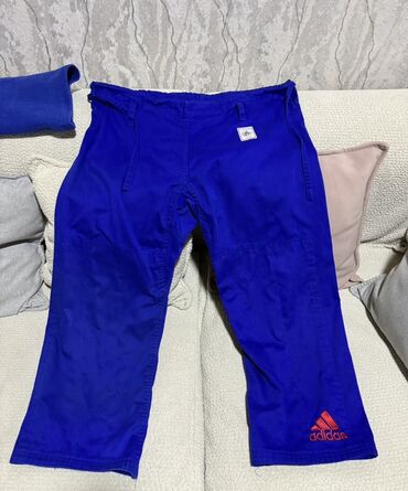 İdman dəstləri: Adidas mavi rəngli cüdo geyimi (judogi) dəsti - Brend: adidas - Rəng