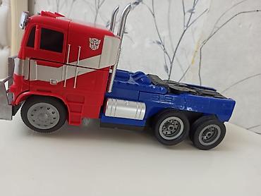 barmaq oyuncaq: Transformers – Optimus Prime çevrilən yük maşını oyuncağı - Model — 1