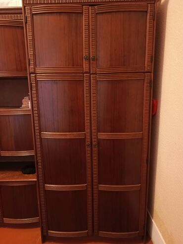 ikinci əl seyf qapılar: İşlənmiş, Açılan, 4 qapılı Düz dolab, Qarderob, paltar dolabı