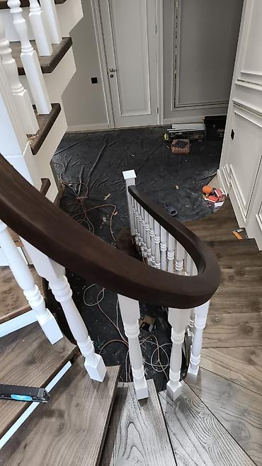 Деревянные лестницы: Деревянная лестница Для дома, Форма лестницы: Г-образная, Стиль: Классический — 33