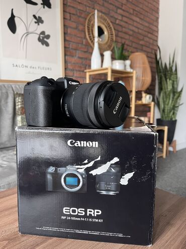 canon vixia hf r30: Tam kadr (Full-Frame) sensorlu, kompakt və yüngül bu kamera həm hobbi