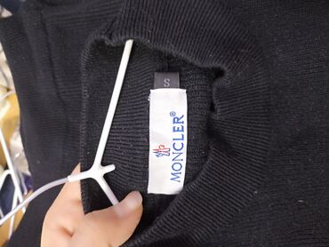 Верхняя одежда: Двойка оригинал,бренда moncler ( италия) — 10