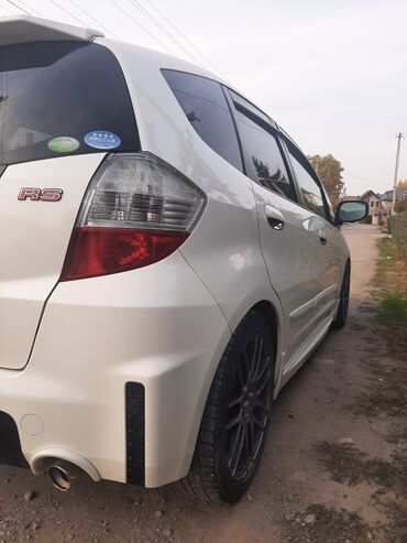 капот на мазда: Honda Fit: 2010 г., 1.5 л, Автомат, Бензин, Хэтчбэк