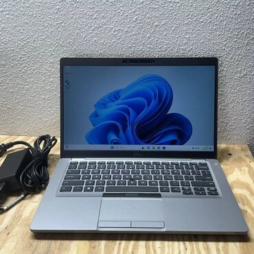 Dell: Dell 14 ", Intel Core i5, 256 GB