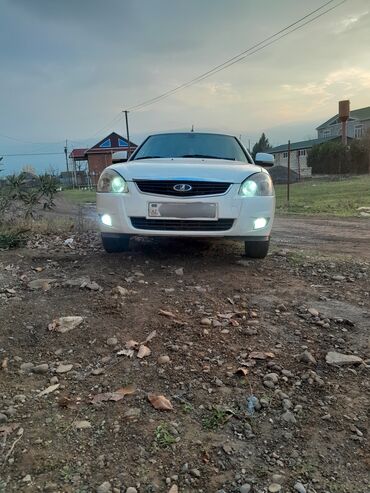 VAZ (LADA): VAZ (LADA) Priora: 1.6 l | 2013 il 256000 km Sedan — 2