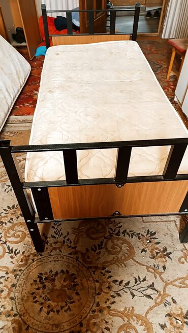 yataq matras: Односпальная кровать, С матрасом