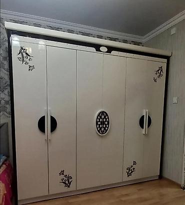 İşlənmiş, 6 qapı, Ağ, Taxta, Açılan, Düz dolab
