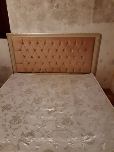 Çarpayılar: Təknəfərlik çarpayı, Bazasız, Matras ilə, Siyirməsiz