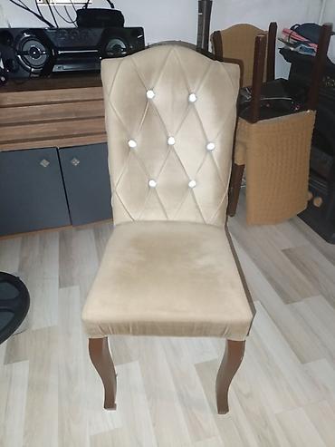 taxt 2 ci el: Zərif dizaynlı yumşaq yemək otağı stulu 8ededi - Material: məxməri — 1