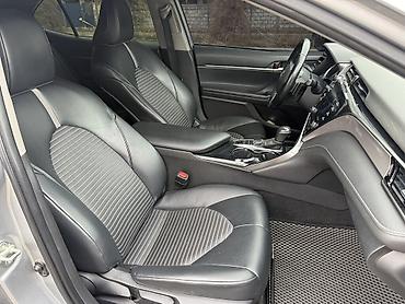 Toyota: Toyota Camry: 2020 г., 2.5 л, Автомат, Гибрид, Седан — 9