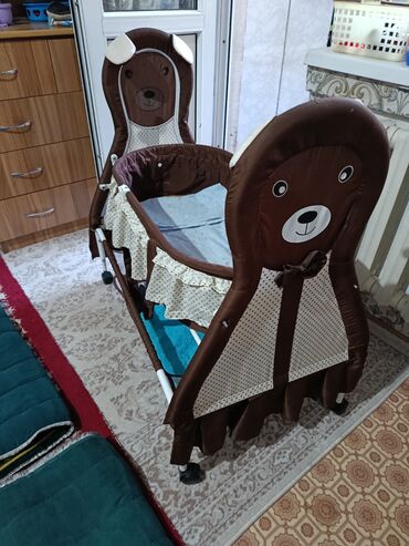 стульчик детский для кормления чикко: Эта детская кроватка в коричневом цвете идеально подходит для