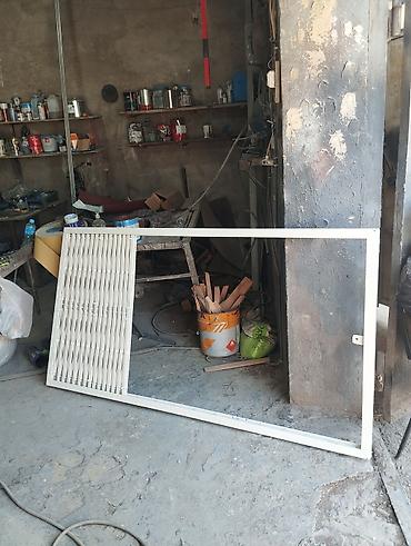 cam balkon perdeleri: Sürgülü qarmoşka barmaqlıq balkon pəncərə qapı önü üçün çox — 2
