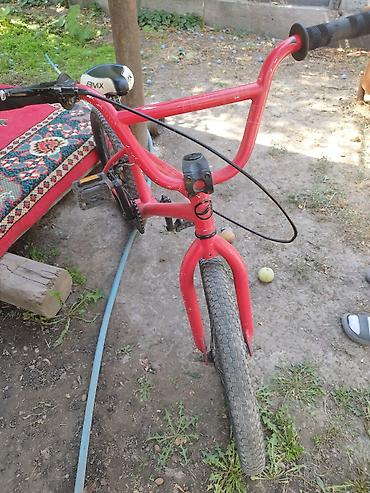 BMX велосипеды: Черный велик 9500
красный 12000 — 2