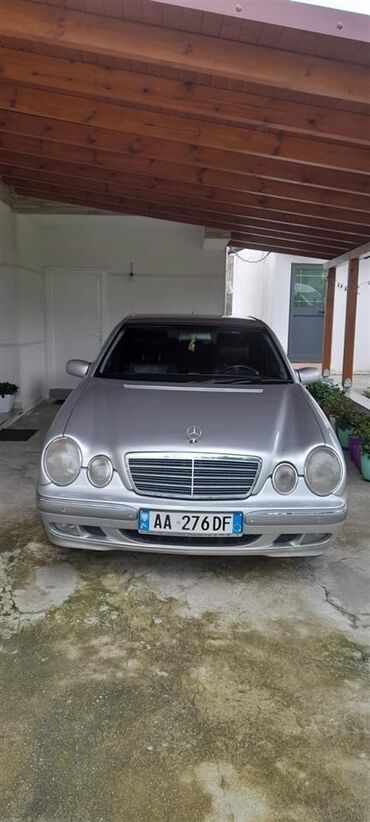 Sale cars: Mercedes-Benz E 220: 2.2 l | 2001 year Limousine
