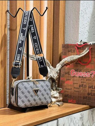 Torbe: Elegantna torbica, Guess, Materijal: Platno na lalafo.rs — 3 Torbe: Elegantna torbica, Guess, Materijal: Platno — 3