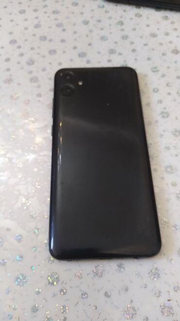 a6 samsung: Samsung Galaxy A04