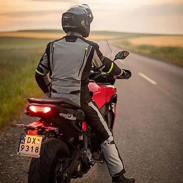 trcanje: Muška touring/adventure moto jakna – siva/crna sa diskretnim — 2