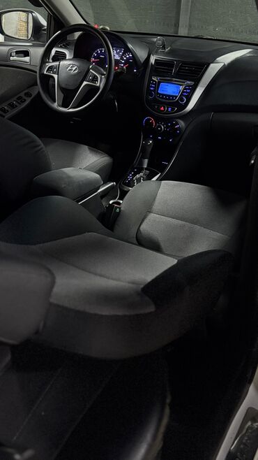 Hyundai: Hyundai Solaris: 2013 г., 1.6 л, Автомат, Бензин, Седан — 8