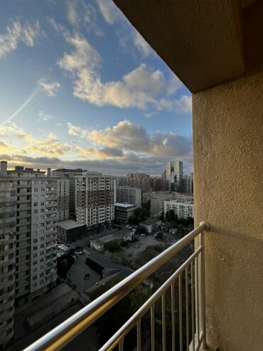 Günlük kirayə mənzillər: 2 otaqlı, Xətai r. r-nu — 13