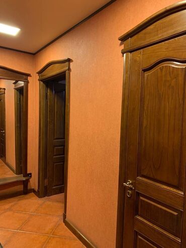 Köhnə tikili: 4 otaqli menzil m. Iceri Sheher.DUPLEX Mənzilin yerləşdiyi bina — 3