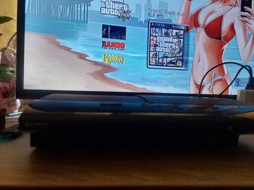 PS3 (Sony PlayStation 3): Sony PS3 Slim 500ggb 2 dzoistika,igrice,wi fi,blutut sve radi