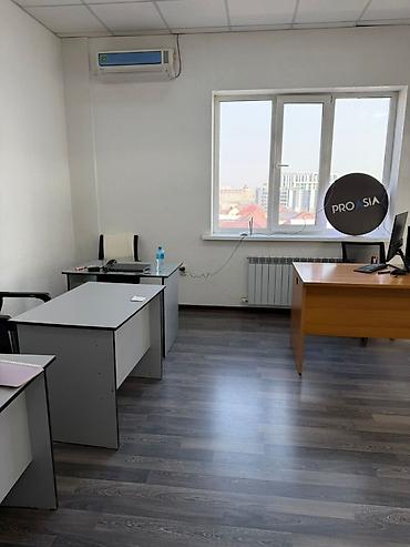 Аренда офисов: Ул. Горького Сдается офисы Площадь: 28м2 Промежуточный этаж — 4