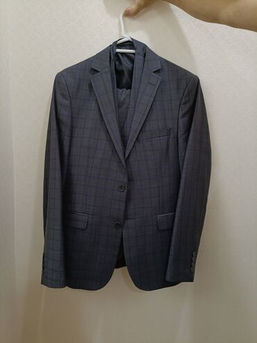 Kostyumlar: Kişi kostyumu – DAKRON (Made in Turkey) - Model: Slim Fit, 2 düyməli — 1