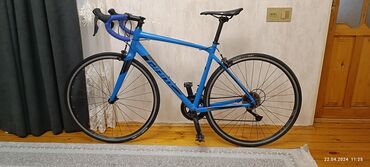 28 velosiped satisi: İşlənmiş Şose velosipedi Giant, 28", sürətlərin sayı: 18, Ünvandan götürmə